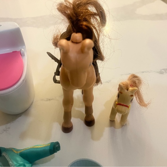 Barbie Doll Dollhouse Furniture Clothes Bundle - Picture 3 of 6